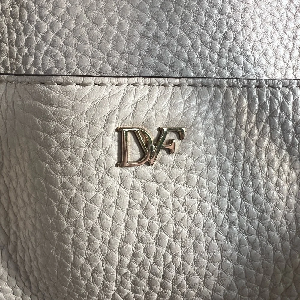 Diane Von Furstenberg chic white